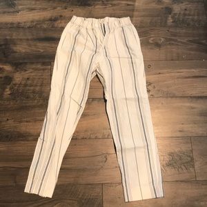 Stretchy cropped pants